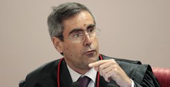 Ministro Arnaldo Versiani em sessão do TSE. Brasilia-DF 30/10/2012.   Foto: Carlos Humberto./ASI...
