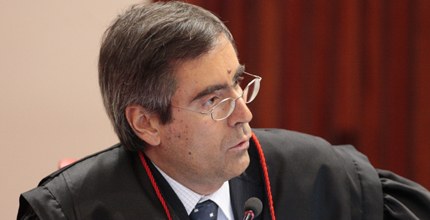 Ministro Arnaldo Versiani em sessão no TSE - 09.10.2012 Ministro Arnaldo Versiani em sessão do TSE