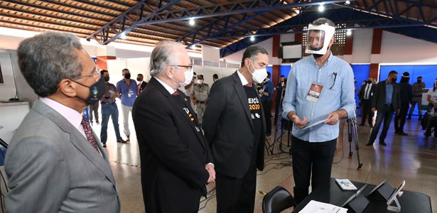 Ministro Barroso visita eleições do futuro - 15.11.2020