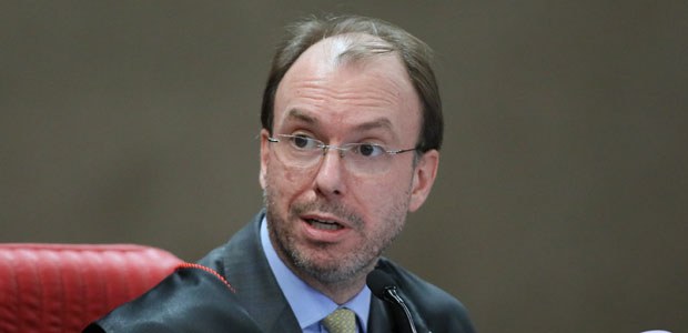 Ministro Carlos Horbach 