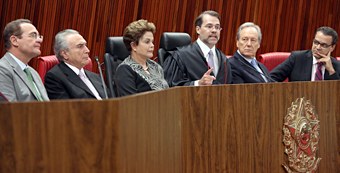 Ministro Dias Toffoli discursa durante sua posse como presidente do TSE 