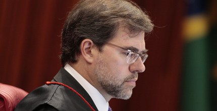 Ministro Dias Toffoli em sessão do TSE