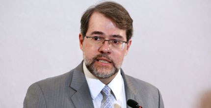 Ministro Dias Toffoli fala a convidados estrangeiros que vieram acompanhar o 2º turno das eleiçõ...