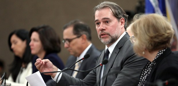 Ministro Dias Toffoli fala durante entrevista coletiva após apuração dos votos do 2º turno das eleições 2018 em 28.10.2018 Ministro Dias Toffoli fala durante entrevista coletiva após apuração dos votos do 2º turno das e...