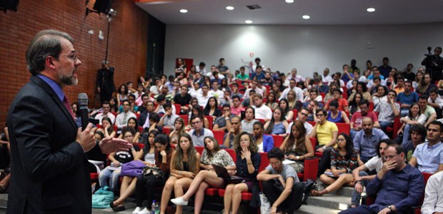 Ministro Dias Toffoli faz palestra na UNB em 06.04.2016 Ministro Dias Toffoli faz palestra na UNB