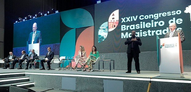 Ministro Edson Fachin no Congresso Brasileiro de Magistrados em 13.05.2022