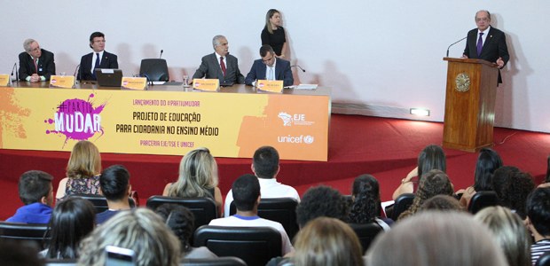 Ministro Gilmar Mendes durante lançamento do Partiumudar – Projeto de Educação para Cidadania no Ensino Médio em 19.10.2017 Ministro Gilmar Mendes durante lançamento do Partiumudar – Projeto de Educação para Cidadania no...