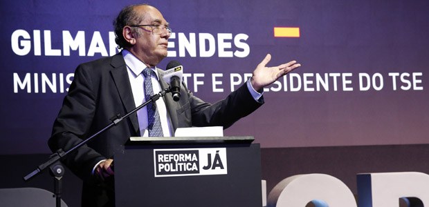 Ministro Gilmar Mendes durante Seminário Reforma Política Já no TRE-SP