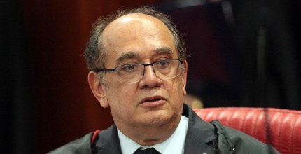 Ministro Gilmar Mendes em sessão do TSE em 17.11.2015 Ministro Gilmar Mendes em sessão do TSE