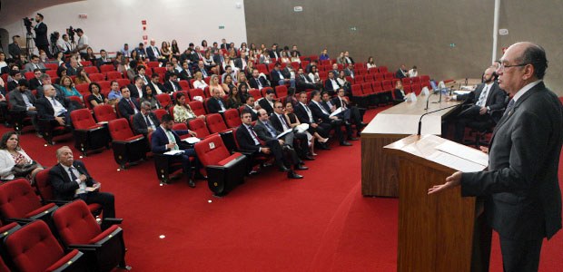 Ministro Gilmar Mendes fala durante Seminário sobre Reforma Política 