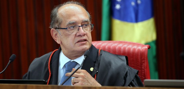 Ministro Gilmar Mendes preside sessão plenária do TSE