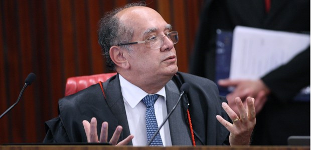 Ministro Gilmar Mendes preside sessão plenária do TSE