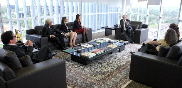Ministro Gilmar Mendes recebe comitiva italiana em 21.11.2017 Ministro Gilmar Mendes recebe comitiva italiana