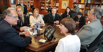 Ministro Gilmar Mendes recebe esposas venezuelanas em 07.05.2015 Ministro Gilmar Mendes recebe esposas venezuelanas