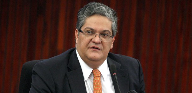 Ministro Henrique Neves durante encerramento do Ciclo de palestras Eleições 2016 - Inovações e Desafios em 24.06.2016 Ministro Henrique Neves durante encerramento do Ciclo de palestras Eleições 2016 - Inovações e...