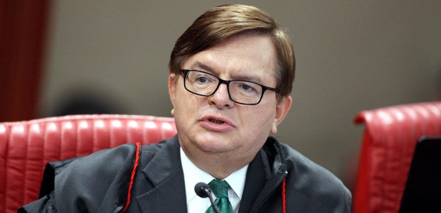 Ministro Herman Benjamin durante sessão do TSE em 21.06.2016 Ministro Herman Benjamin durante sessão do TSE