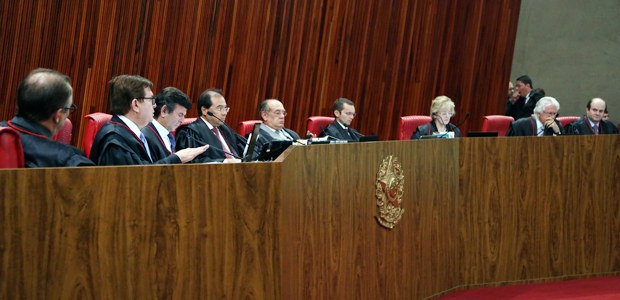 Ministro Herman Benjamin relator da Aije 194358 faz leitura de seu relatório durante sessão plen...