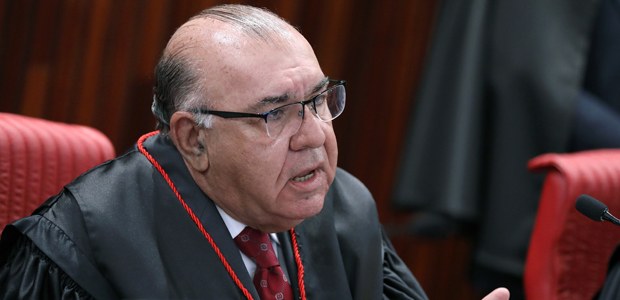 Ministro Jorge Mussi durante sessão plenária do TSE