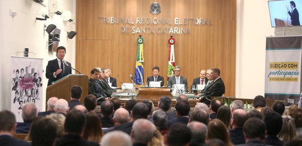 Ministro Luiz Fux, durante cerimônia da Justiça Eleitoral Itinerante no TRE-SC em 23.07.2018 Cerimônia da Justiça Eleitoral Itinerante