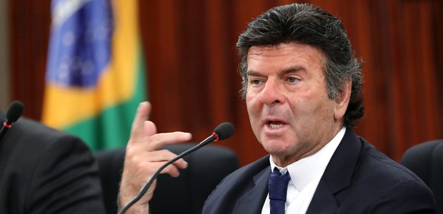 Ministro Luiz Fux, durante o Seminário Academia da Democracia: Eleições 2018 – Desafios e Perspectivas em 07.08.2018 Ministro Luiz Fux, durante o Seminário Academia da Democracia: Eleições 2018 – Desafios e Perspe...