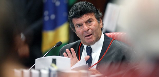 Ministro Luiz Fux durante sessão do TSE