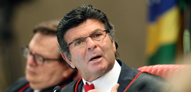 Ministro Luiz Fux durante sessão plenária em 29.09.2016 Ministro Luiz Fux durante sessão plenária