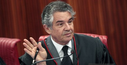 Ministro Marco Aurélio em sessão do TSE em 20/06/2013. Ministro Marco Aurélio em sessão do TSE em 20/06/2013. ...