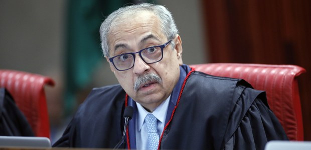 Ministro Og Fernandes durante sessão plenária do TSE em 12.03.2020 Ministro Og Fernandes durante sessão plenária do TSE