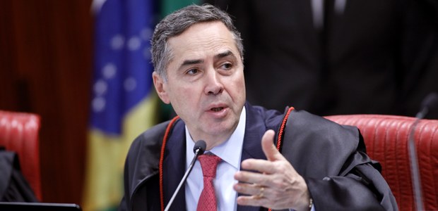 Ministro Roberto Barroso durante sessão plenária do TSE em 09.05.2019 Ministro Roberto Barroso durante sessão plenária do TSE