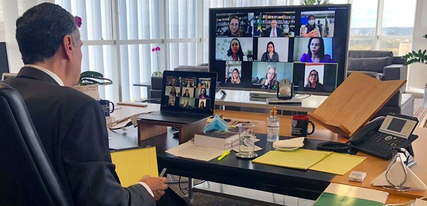 Ministro Roberto Barroso  durante videoconferência sobre a  participação feminina nas eleições