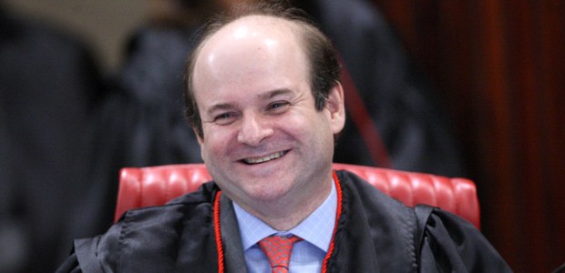 Ministro Tarcísio Vieira de Carvalho Neto durante Sessão do TSE em 20.04.2017 Ministro Tarcísio Vieira de Carvalho Neto durante Sessão do TSE
