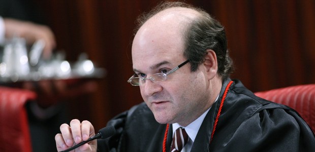 Ministro Tarcisio Vieira de Carvalho Neto durante Sessão plenária do TSE em 17.04.2018 Ministro Tarcisio Vieira de Carvalho Neto durante Sessão plenária do TSE