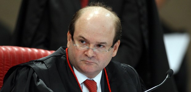 Ministro Tarcísio Vieira durante sessão  do TSE 