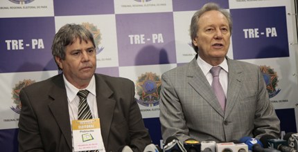 Presidente do TSE participa da divulgação do resultado final do Plebiscito no Pará Presidente do TSE participa da divulgação do resultado final do Plebiscito no Pará. Ao seu lado,...