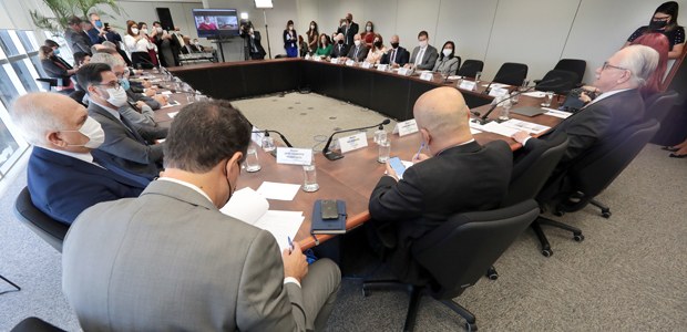 Reunião com os presidentes dos TREs da Região Nordeste.