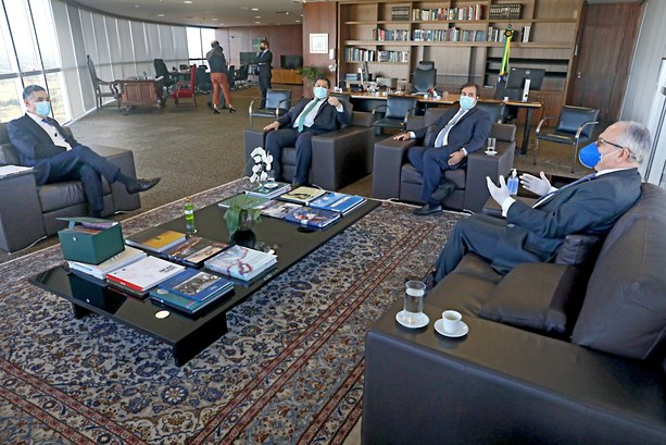 Reunião ministro Luís Roberto Barroso Davi Alcolumbre e Rodrigo Maia 