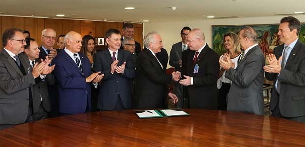 Sanção de lei de desapropriação de imóvel em favor do TRE-RS em 15.05.2018 Sanção de lei de desapropriação de imóvel em favor do TRE-RS