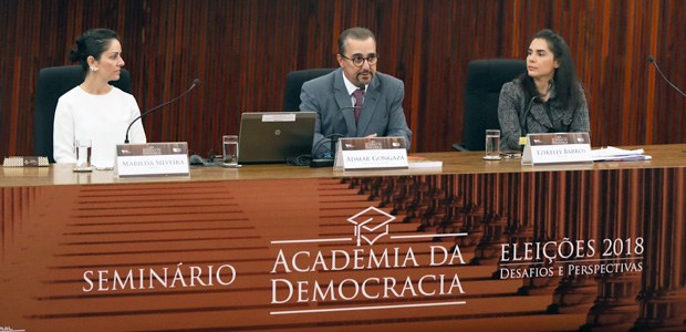 Seminário Acadêmia da Democracia 