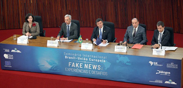 Seminário Internacional Fake News 