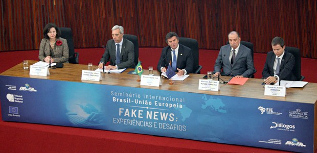 Seminário Internacional Fake News em 21.06.2018 Seminário Internacional Fake News