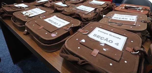 Série voto em papel e fraude, em 15.10.2021 Série voto em papel e fraude