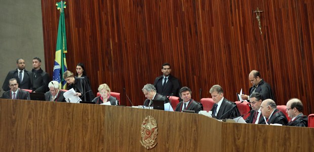 Sessão administrativa do TSE em 07.08.2018 Sessão administrativa do TSE