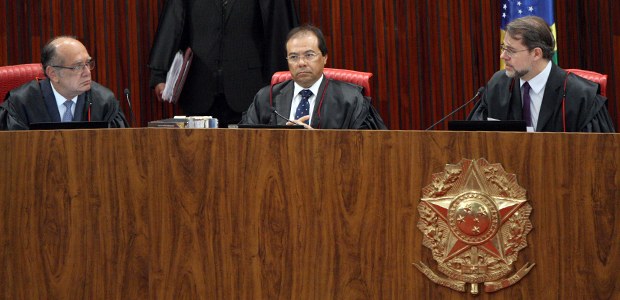 Sessão administrativa 
