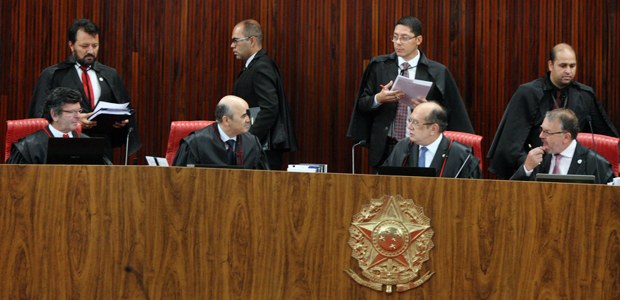 Sessão administrativa em 07.12.2017 Sessão administrativa