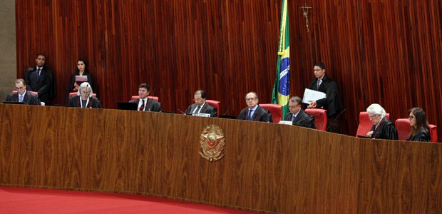 Sessão administrativa 