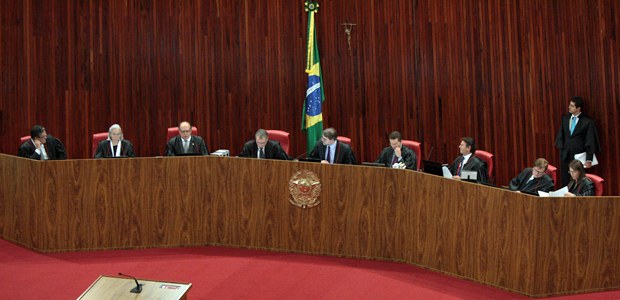 Sessão do TSE em 15.12.2015 Sessão do TSE