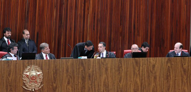 Sessão plenária administrativa do TSE em 01.03.2018 Sessão plenária administrativa do TSE