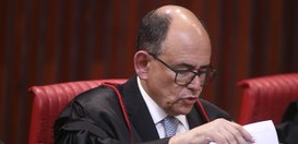 Ministro Antonio Carlos Ferreira no plenário do TSE