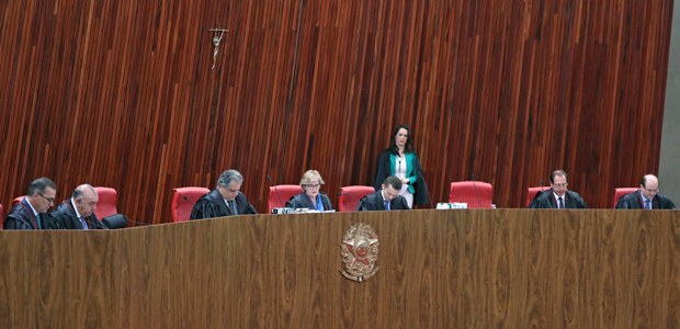 Sessão plenária Jurisdicional do TSE em 27.10.2018 Sessão plenária Jurisdicional do TSE
