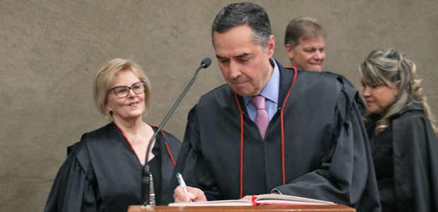 Sessão solene de posse da ministra Rosa Weber como presidente do TSE, ministro Roberto Barroso como vice-presidente e ministro Jorge Mussi como corregedor-geral eleitoral em 14.08.2018 Sessão solene de posse da ministra Rosa Weber como presidente do TSE, ministro Roberto Barroso c...